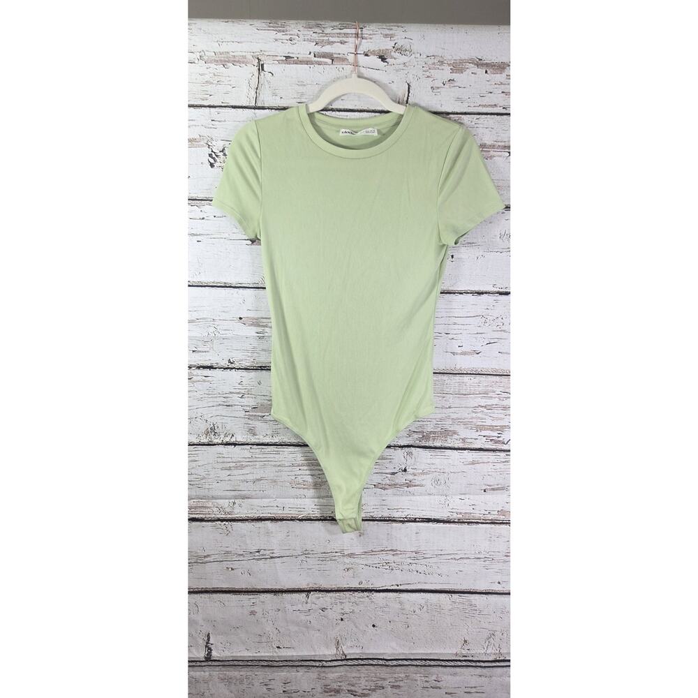Elodie Green Bodysuit Ribbed short‎ sleeve Snap Closure Size Med